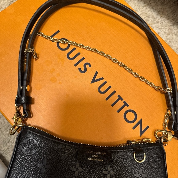 Louis Vuitton Black Crossbody Bag with Gold Chain - Picture 3 of 6
